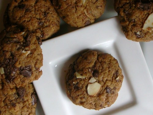 almond butter chocolate chunk cookies