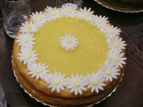 Cheesecake with Lemon Curd, decorated with fondant sunflowers
